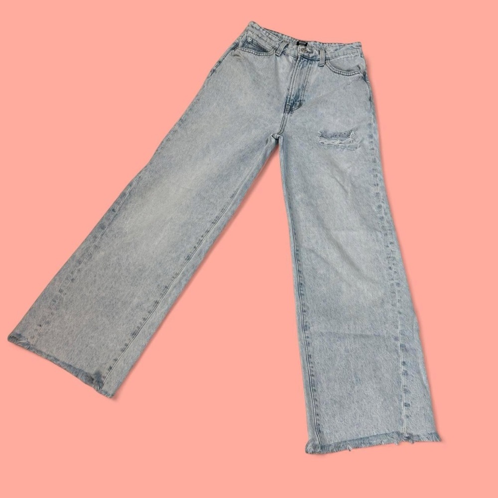 Edwin Jeans 1947 distressed straight leg with raw hem size 25